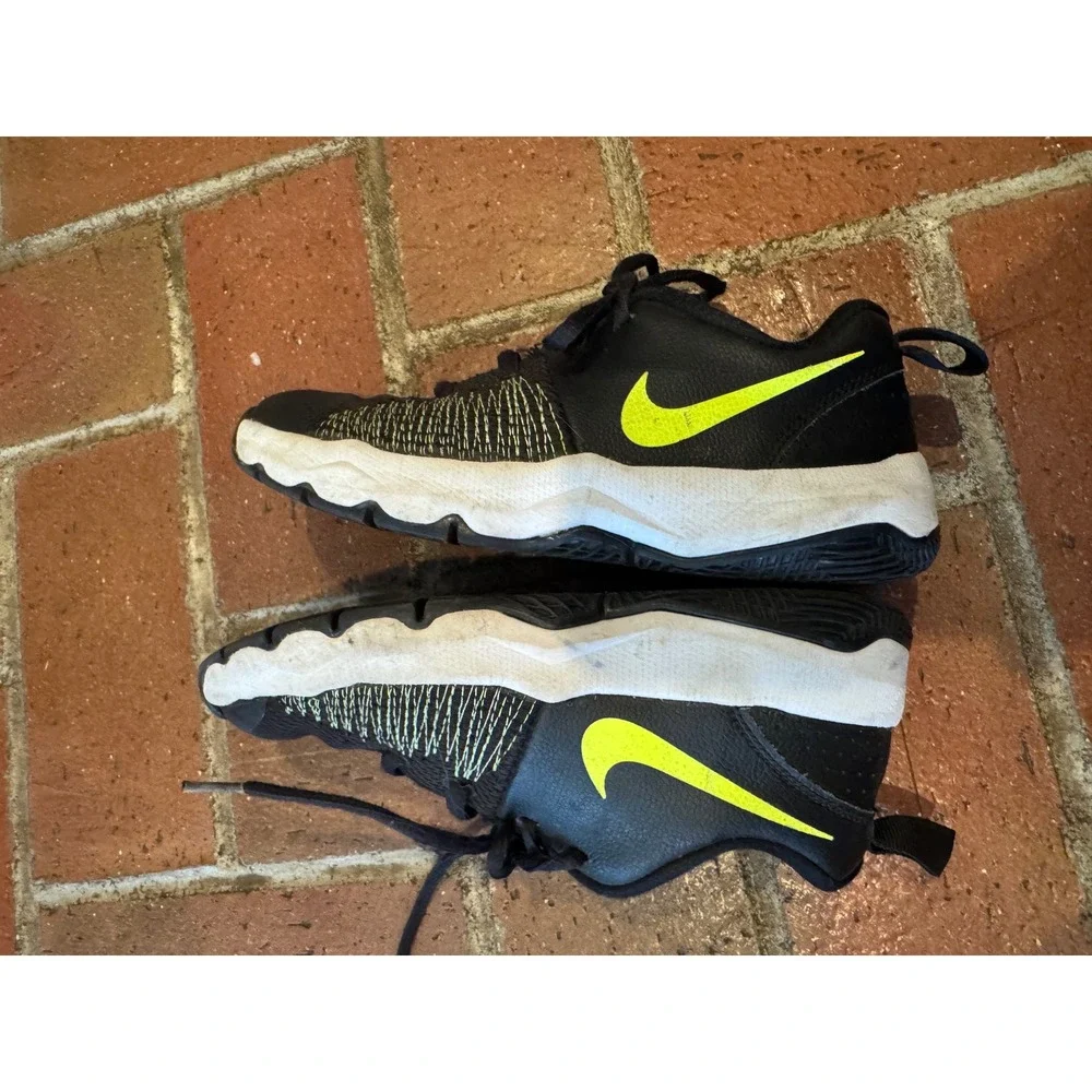 Nike Hustle Quick GS Black Volt Yellow Basketball‎ Shoes 922681-001 Kids Size 1Y